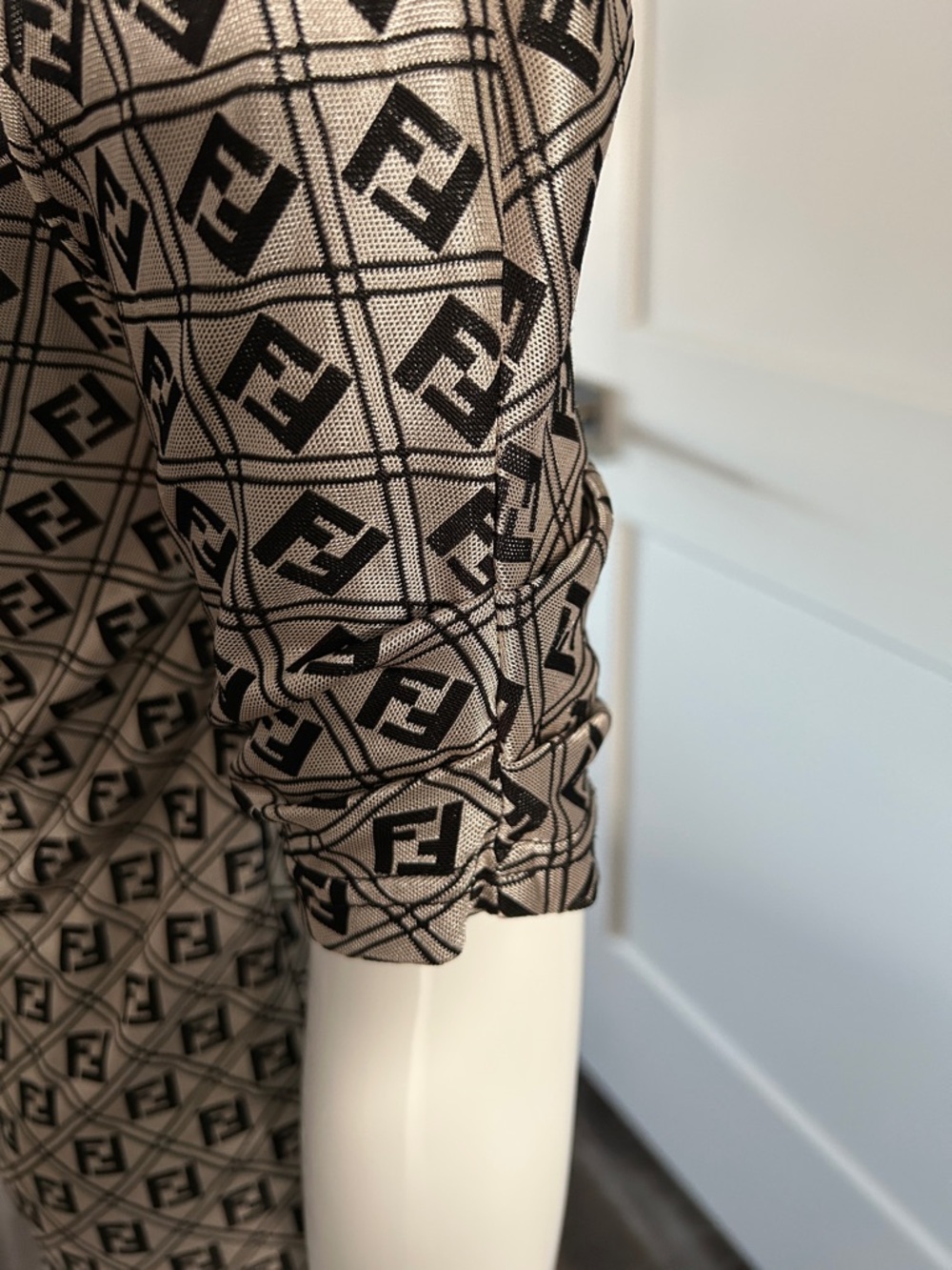 Bodycon Dress XS-S Ruched Stretch Logo Print - Picture 6 of 12